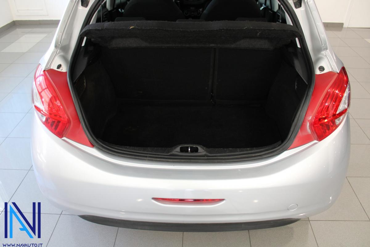 Peugeot 208 1.4 HDi Active (49)